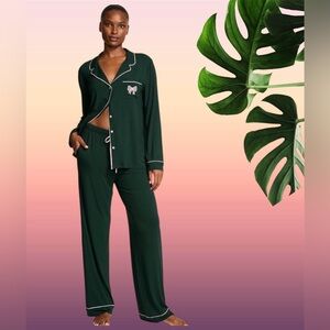 NEW X-Large VICTORIA'S SECRET Cilantro W Bow
Modal Soft Long Pajama Set